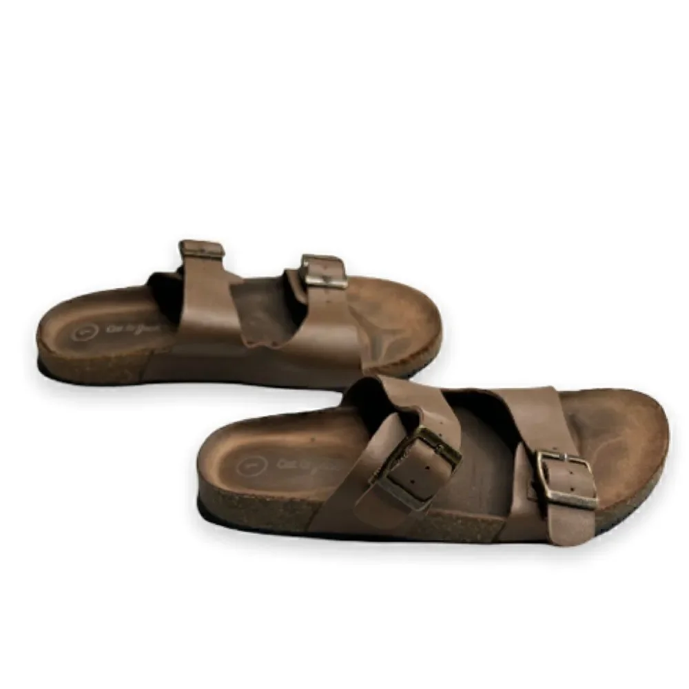 3/$15 or 5/$20 Girl’s Cat & Jack size 1 slip on footbed sandals